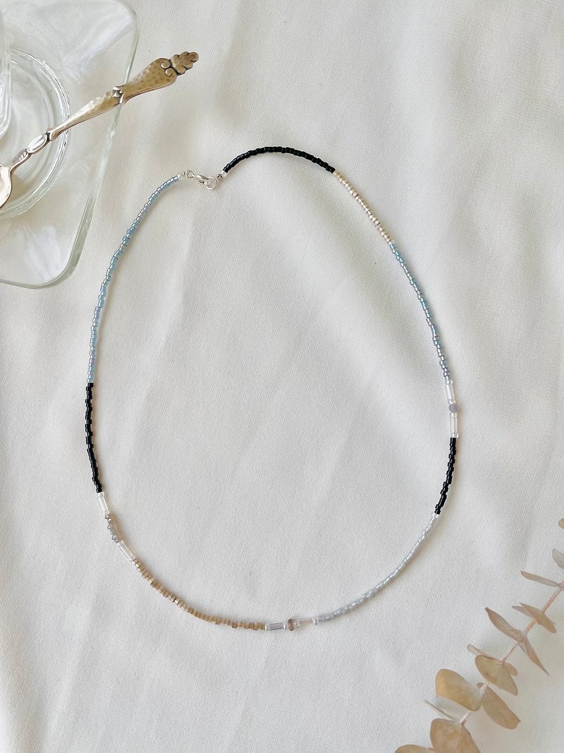 Sterling Silver Necklace Clavicle Chain Beaded Necklace Beaded Clavicle Chain Temperament Simple Style Antique Beads - Necklaces - Resin White
