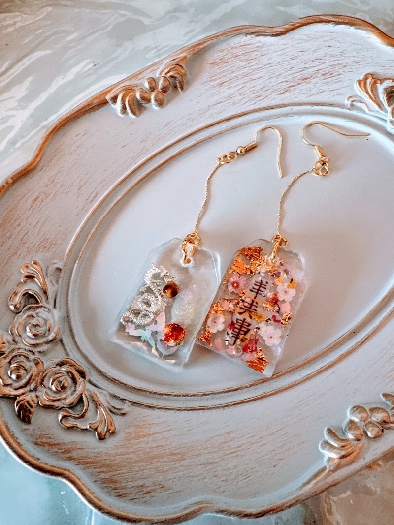 Transparent charm earrings - ต่างหู - เรซิน สีใส