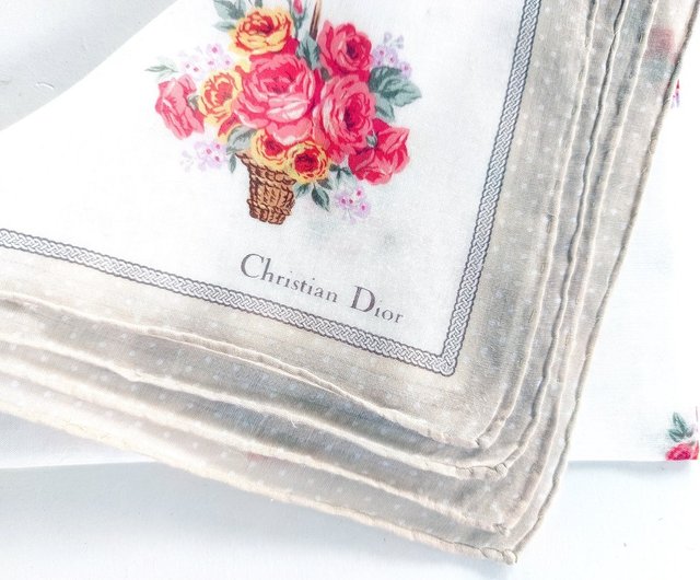 c*i様 Christian Dior、DAKS,TRUSSARDI のハンカチ c*i様 Christian Dior、DAKS,TRUSSARDI のハンカチ Christian