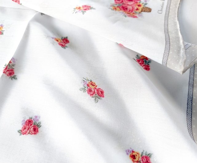 c*i様 Christian Dior、DAKS,TRUSSARDI のハンカチ c*i様 Christian Dior、DAKS,TRUSSARDI のハンカチ Christian