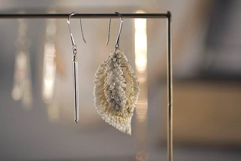 Sea Leaf Magic Heart Earrings - Earrings & Clip-ons - Gemstone White