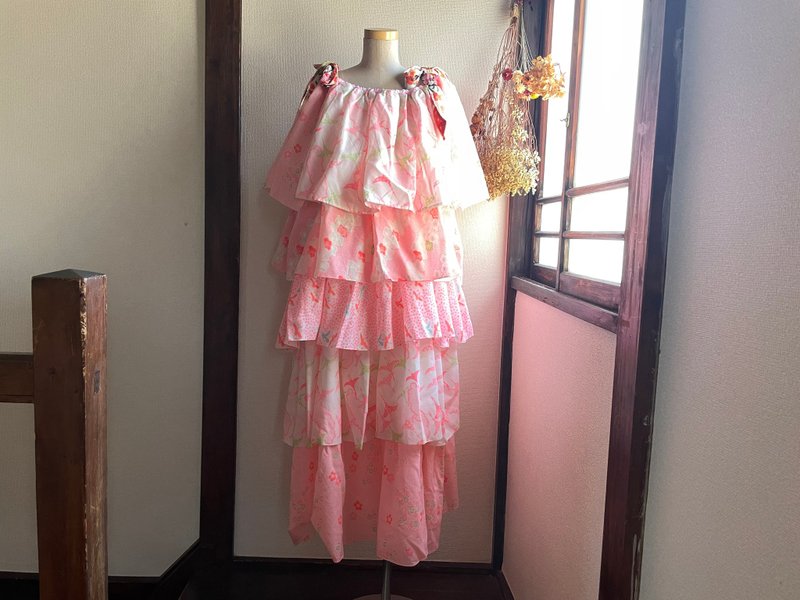 floral kimono  fabric recycled Ruffled one-piece dress skirt - ชุดเดรส - ขนแกะ สึชมพู