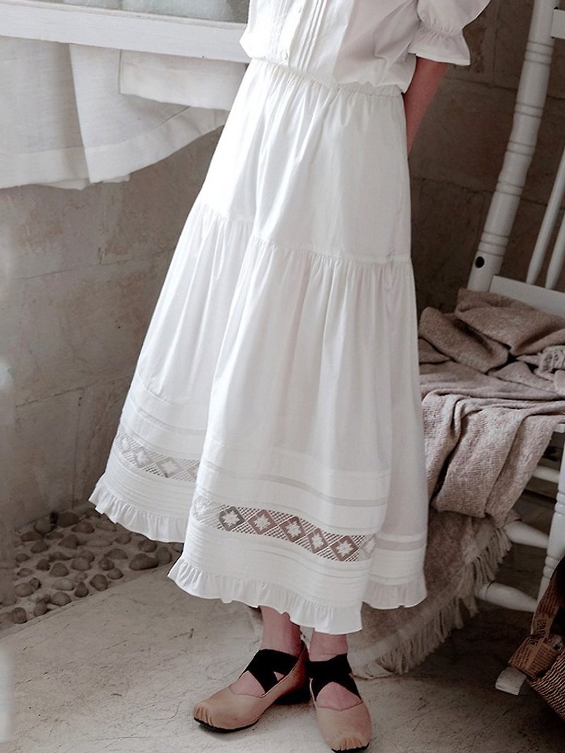 Cloud White 2 Color Bird Poem Flower Lace Ruched Skirt High Waist Elastic Summer Skirt - กระโปรง - ผ้าฝ้าย/ผ้าลินิน ขาว