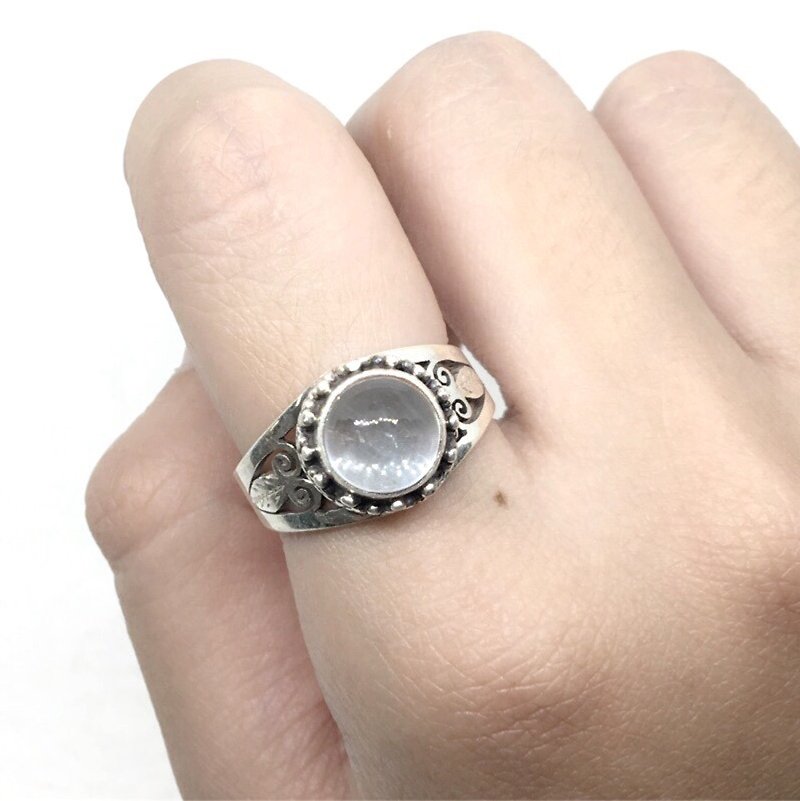 海水藍寶925純銀雕花戒指 尼泊爾手工鑲嵌製作(款式2) - 戒指 - 寶石 藍色