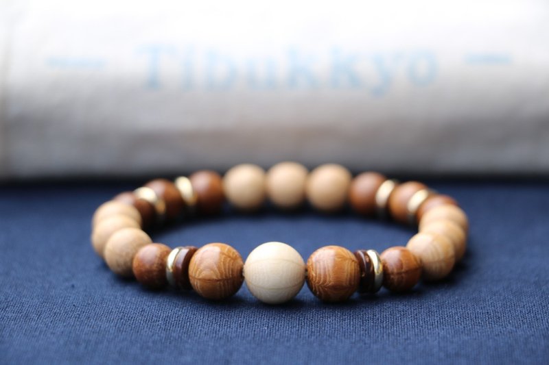 buddha wood beads - สร้อยข้อมือ - ไม้ 