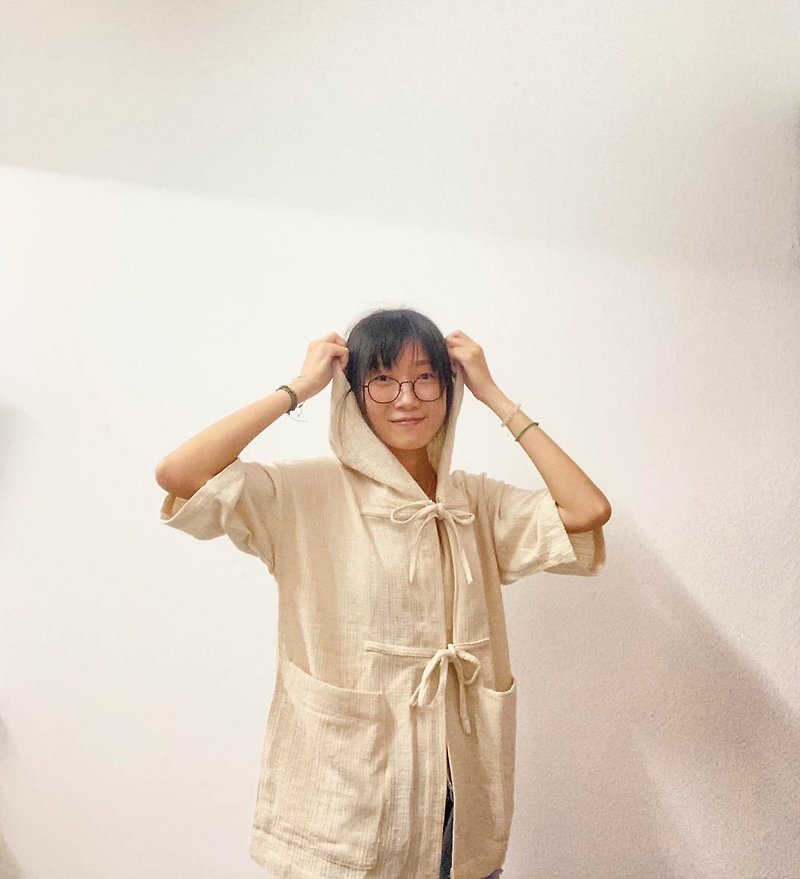 Cream hoodie oversize cotton shirt with front tie - 帽T/大學T - 棉．麻 白色