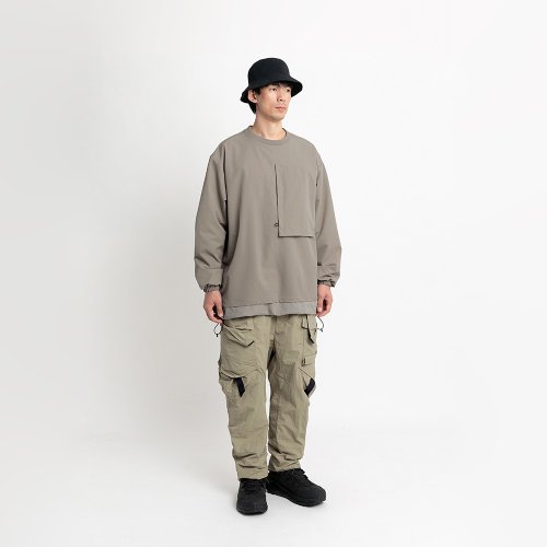 Double Layer Hem Sweat クルーネックのレイヤードヘムスウェット