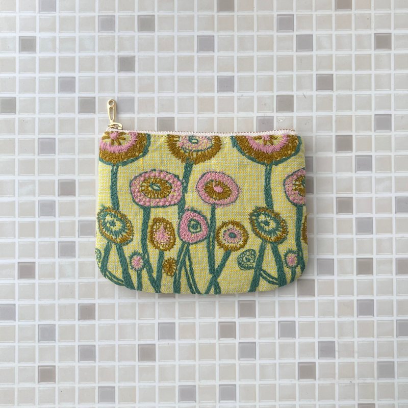 mina  perhonen ミニポーチ　花柄　刺繍　ハンドメイド　path & anemone - 化妝包/收納袋 - 棉．麻 黃色