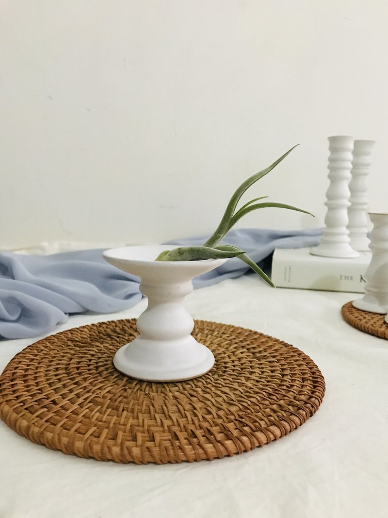 Déjà vu ceramics 白色燭臺 - 香氛蠟燭/燭台 - 陶 白色