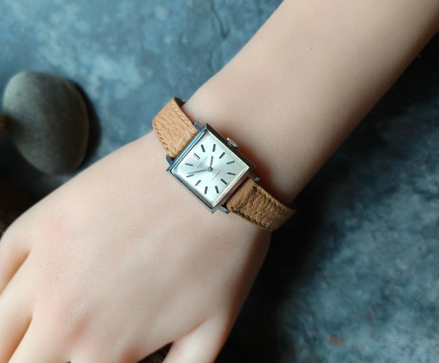 【希少】ヴィンテージ IWC スクエア 自動巻き 腕時計 希少】ヴィンテージ IWC スクエア 自動巻き 腕時計 スクエア[] Square