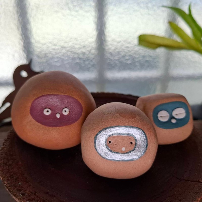 陶偶一家人系列- 23 號 療癒系手作陶偶 文創 擺飾 - 公仔/玩偶 - 陶 