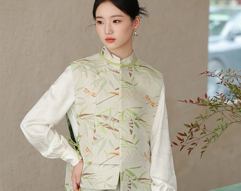 清竹 新中式中國風 琵琶襟肌理感撞色提花背心 - 背心/無袖上衣 - 其他材質 綠色
