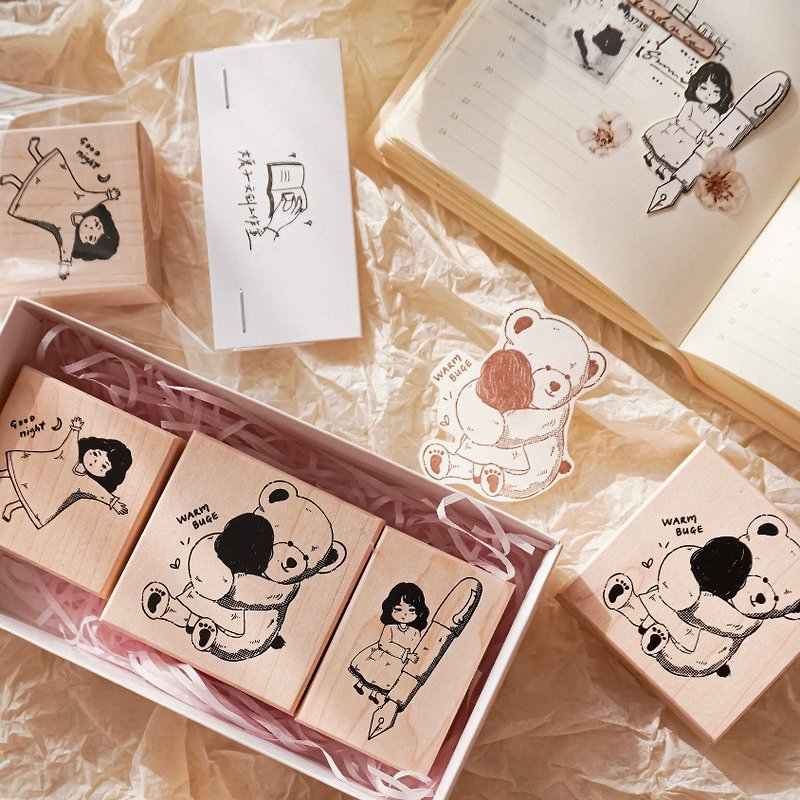 Hug Bear Girl Series Maple Wood Stamp - ตราปั๊ม/สแตมป์/หมึก - ไม้ 