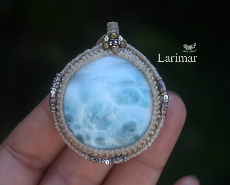 パワフルまんまるの波★高品質★Larimar マクラメペンダント1544 - 項鍊 - 寶石 藍色