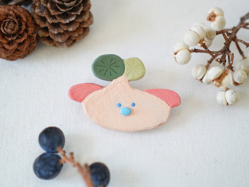 Yuanyeshan Turtle Series·Pink Ceramic Dog Pin Brooch - เข็มกลัด/พิน - ดินเผา สึชมพู