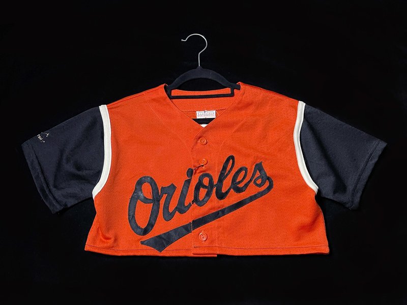 REGETHER Vintage modified short MLB baseball jersey-fitted style-Baltimore Orioles-11 - เสื้อยืดผู้หญิง - เส้นใยสังเคราะห์ สีส้ม