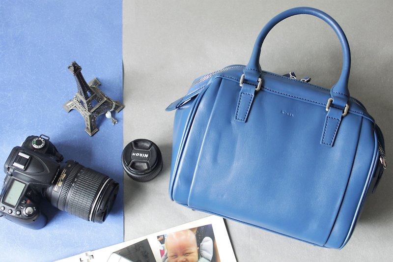 KATE ITALY LEATHER BAG / CAMERA BAG (BLUE) Tote Bag Doctor Bag Original Design Shoulder Bag Crossbody Miniature Joker Bag - กระเป๋ากล้อง - หนังแท้ สีน้ำเงิน