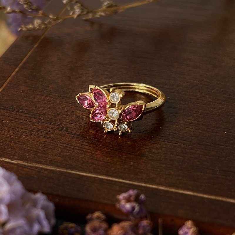 Avon pink champagne ring Pink Champagne - General Rings - Other Metals Pink