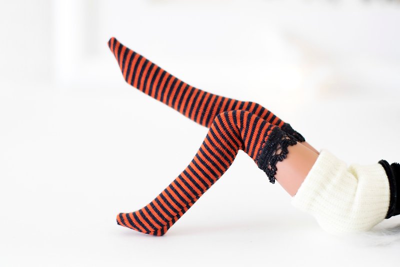 Black and orange striped stockings for 1/6 BJD dolls Blythe, Pullip, Halloween - ตุ๊กตา - ผ้าฝ้าย/ผ้าลินิน สีส้ม