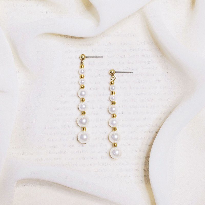 String series brass shell pearl pendant earrings ear clip ear clip without pierced ears - ต่างหู - ทองแดงทองเหลือง ขาว