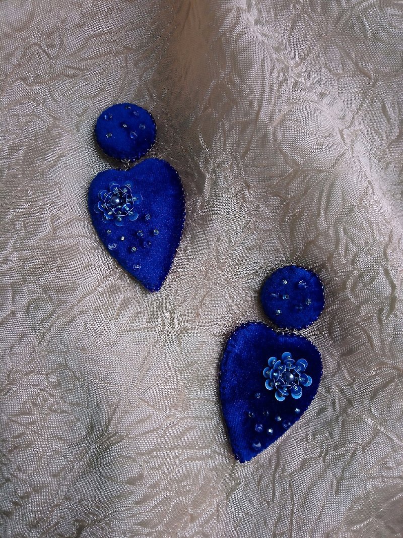 Oversized Earrings blue hearts,embroidered earrings clips,long dangle earrings