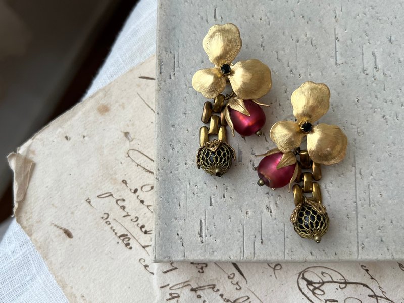 berries 2 - Earrings & Clip-ons - Copper & Brass Gold