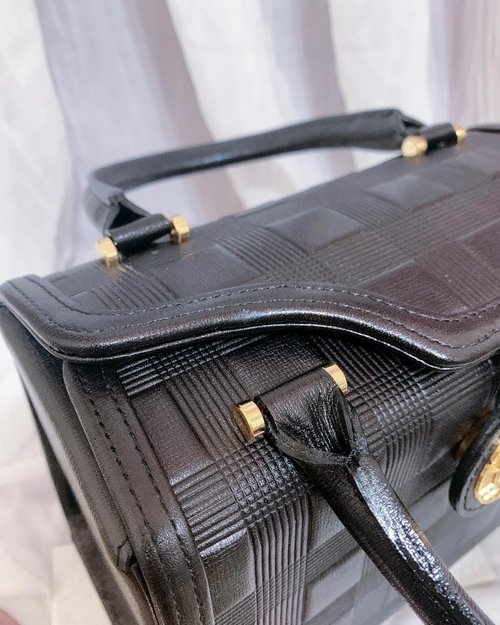 Old Bag Vintage] Cordia Paris Black Plaid Box Antique Bag丨Portable - Shop  Imogen Antique Handbags & Totes - Pinkoi