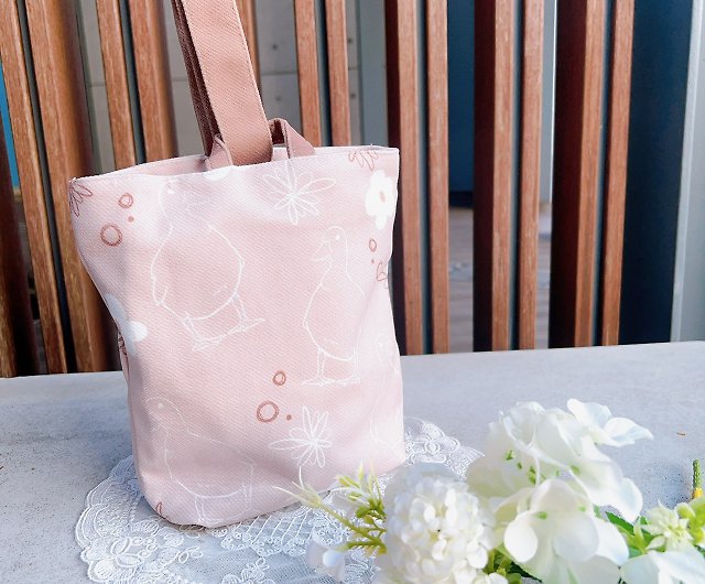 Sustainable totes for everyday use