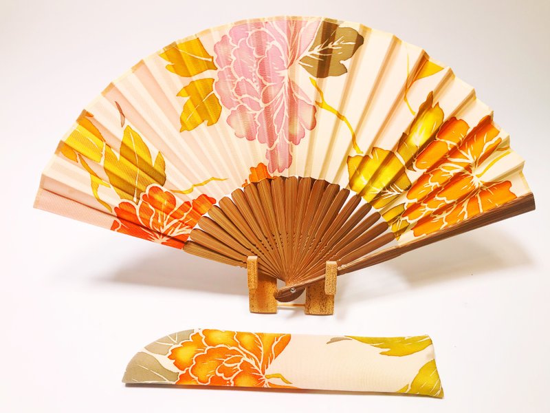 Kimono Fan (Sensu) created by upcycling Japanese Vintage Silk Kimono. #23 - Fans - Silk Pink