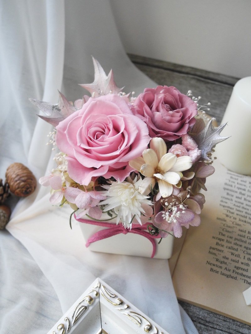 Patti Florsit two-color rose free with no flowers - Dried Flowers & Bouquets - Plants & Flowers Multicolor