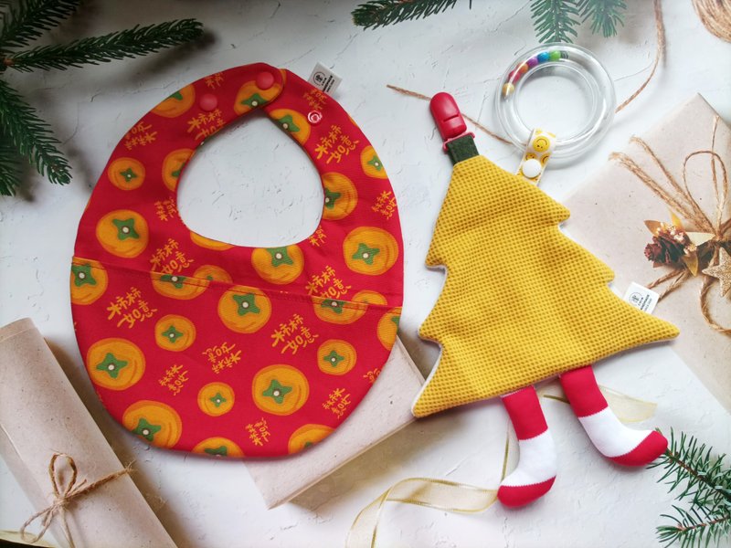 Jin Handmade full moon gift box set of 2/Christmas style comfort towel/hand rattle/baby bib - ของขวัญวันครบรอบ - ผ้าฝ้าย/ผ้าลินิน 