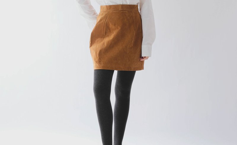 French retro girl Paris style street shot high waist suede bud mini skirt - Skirts - Other Materials Brown