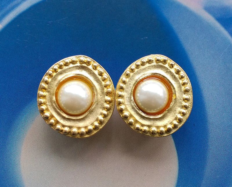 Vintage Jewelry 西洋古董飾品 GENNARO 啞光 仿珠 夾式耳環 - 耳環/耳夾/耳骨夾 - 其他金屬 金色