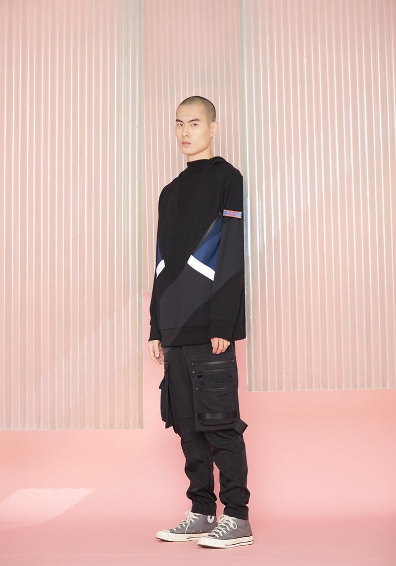 角括號連帽衫 - 黑 - 男毛衣/針織衫 - 棉．麻 黑色