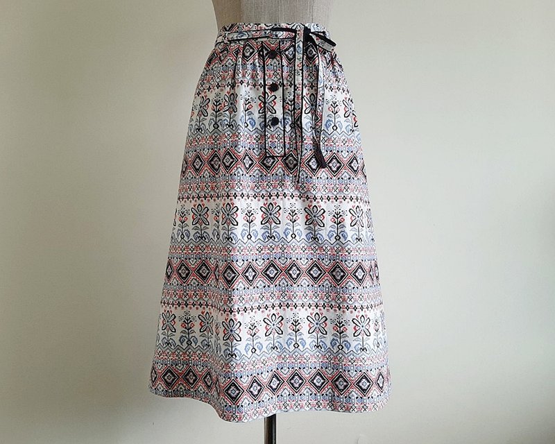 24 Waist Vintage Black White Floral Cotton Skirt Womens Abstract Print Skirt XS - 裙子/長裙 - 棉．麻 白色