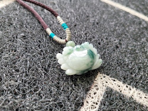 螺絲帽帽工作室 【親翠】天然翡翠 冰飄藍綠花寫實雕螃蟹調節式繩鏈 八方來財