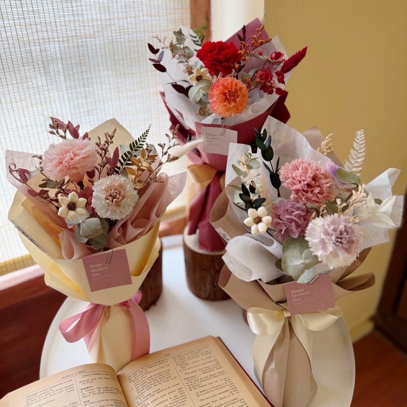 【遇見恆久】馨情永恆母親節永生康乃馨花束 共3款 - 乾燥花/永生花 - 植物．花 