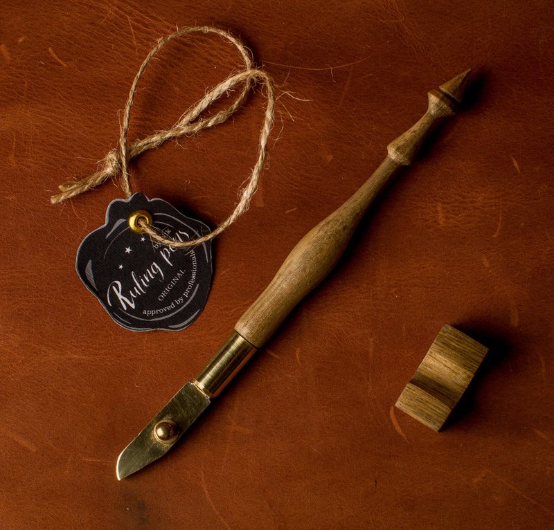 Hand made ruling pen for expressive  calligraphy/Three blades/Wood turning/ - 沾水筆 - 其他金屬 金色