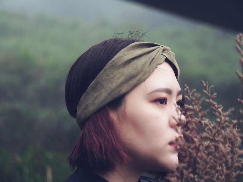 The Mistletoe Suede cloth Taiwan Hand made hair band - Headbands - Cotton & Hemp Green