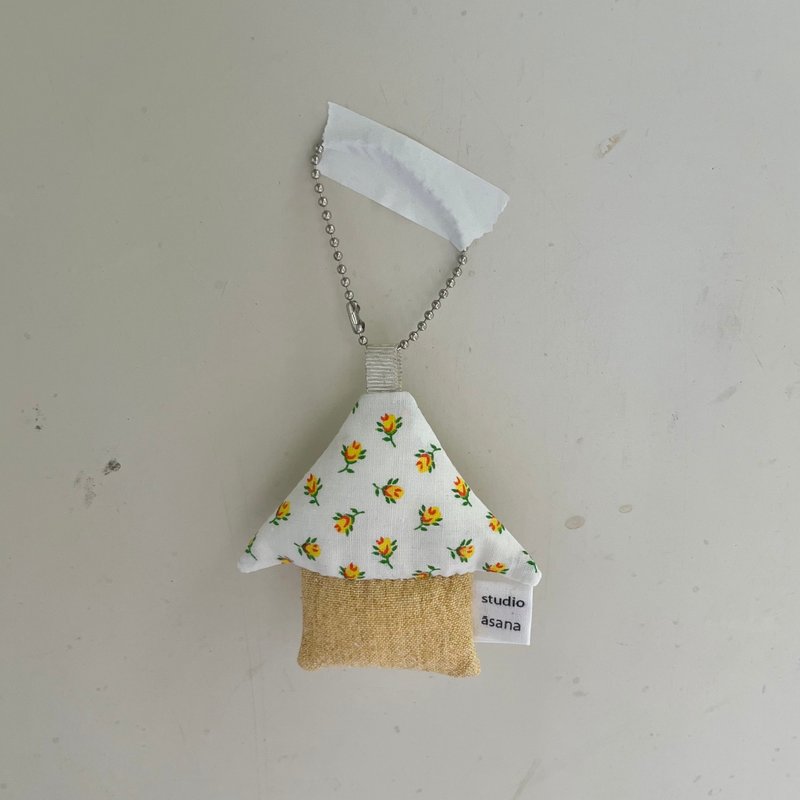 #4 motif key ring - house - Keychains - Cotton & Hemp Multicolor