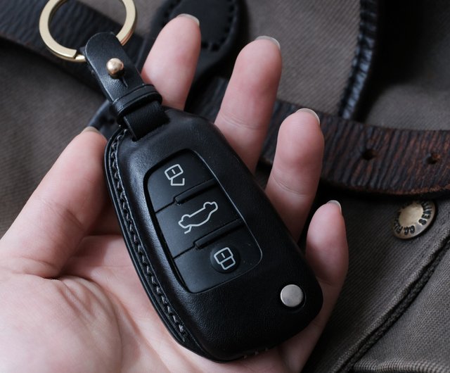 Customized Handmade Leather Volvo Car key Case.Car Key Holder/Case,Gift -  Shop pixiakepxk Keychains - Pinkoi