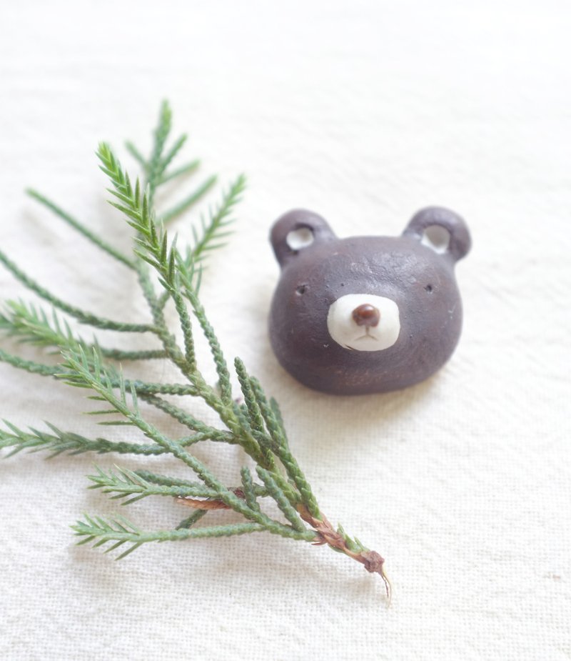 ceramic brooch - Brooches - Pottery Brown