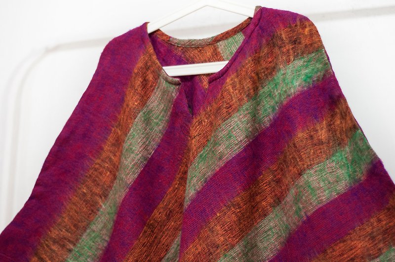 Indian ethnic style fringed cloak/Bohemian cloak shawl/wool hooded cloak-South American style - ผ้าพันคอถัก - ขนแกะ หลากหลายสี