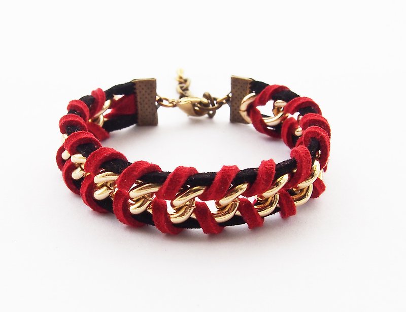 Red/Black twisted bracelet - สร้อยข้อมือ - วัสดุอื่นๆ สีแดง