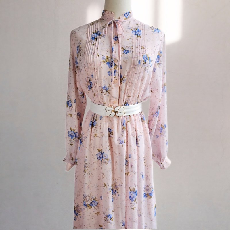 70年代古著 粉紅花朵 立領蝴蝶結 洋裝 – 復古經典 Jean Dore - 洋裝/連身裙 - 聚酯纖維 粉紅色