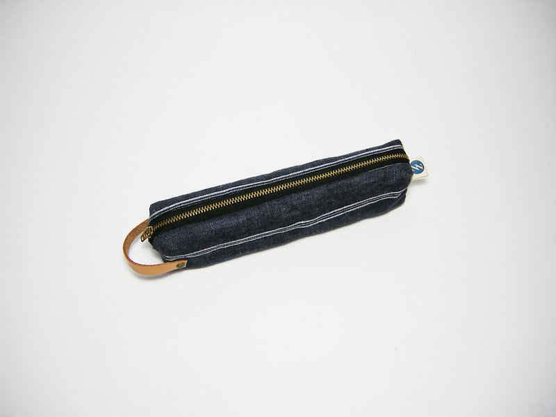 Wenqing pen bag (cotton linen) __made as zuo zuo hand made pencil case - กล่องดินสอ/ถุงดินสอ - ผ้าฝ้าย/ผ้าลินิน สีน้ำเงิน