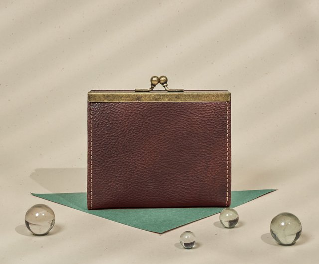 Vintage clasp wallet new arrivals