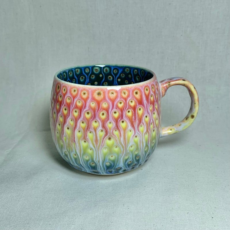 Peacock Coffee Cup 280ml Qiu Yuning Yingge A6-01 - Teapots & Teacups - Porcelain Multicolor