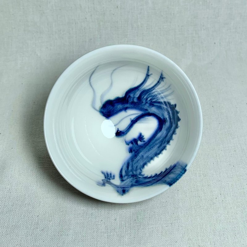 Hand-painted auspicious dragon-peacock tea cup 80ml Qiu Yuning Yingge G2-01 - Teapots & Teacups - Porcelain Multicolor