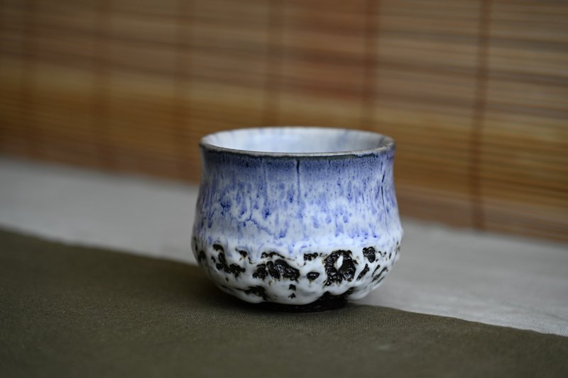 蟲蛀雪志野掌中茶碗 - 茶壺/茶杯/茶具 - 陶 
